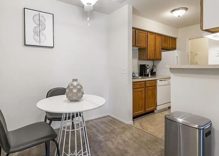 Landing Modern With Amazing Amenities Apartment *